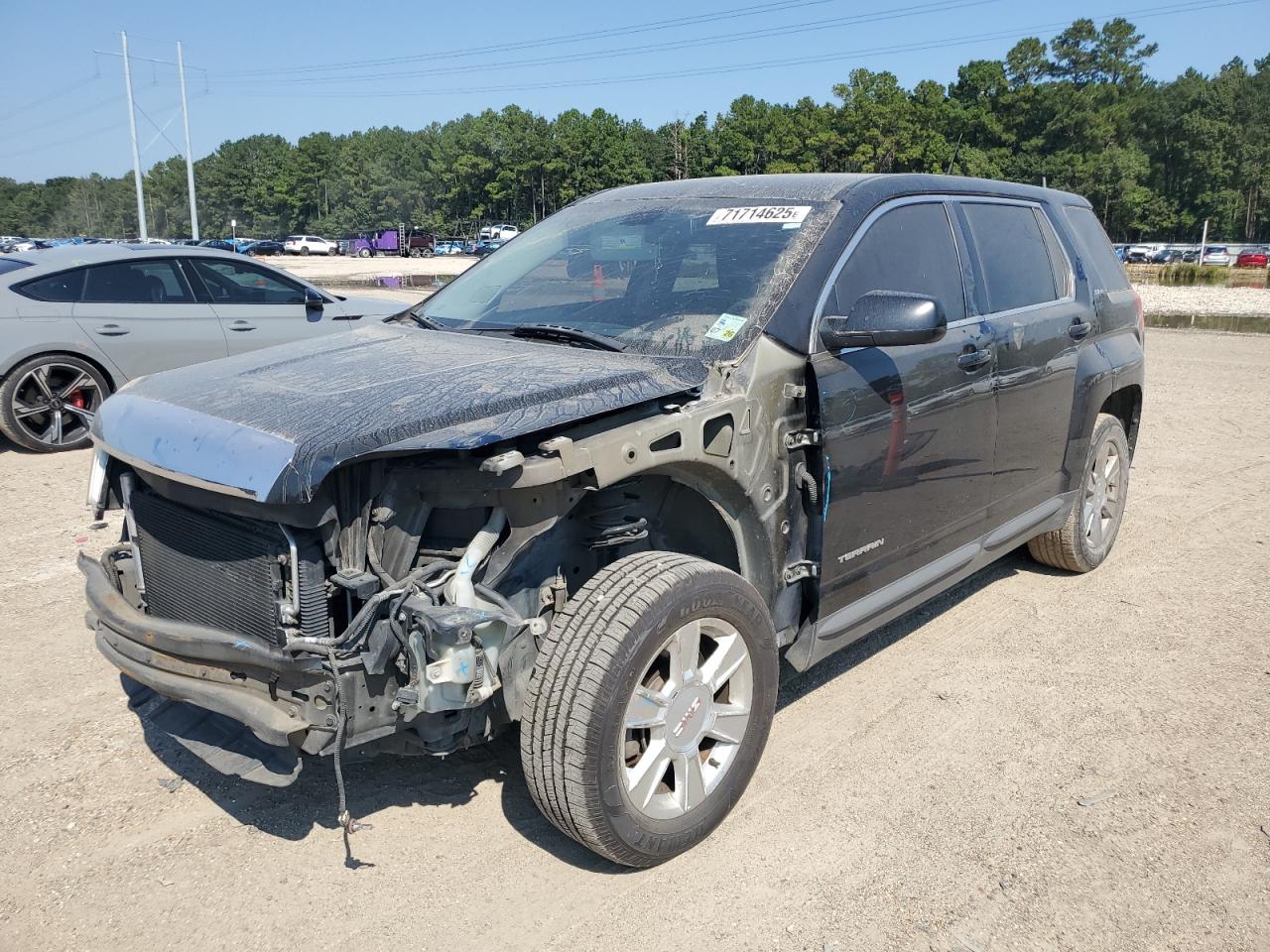 2011 GMC Terrain SLE-1, VIN 2CTALMEC8B6477733 — Front end