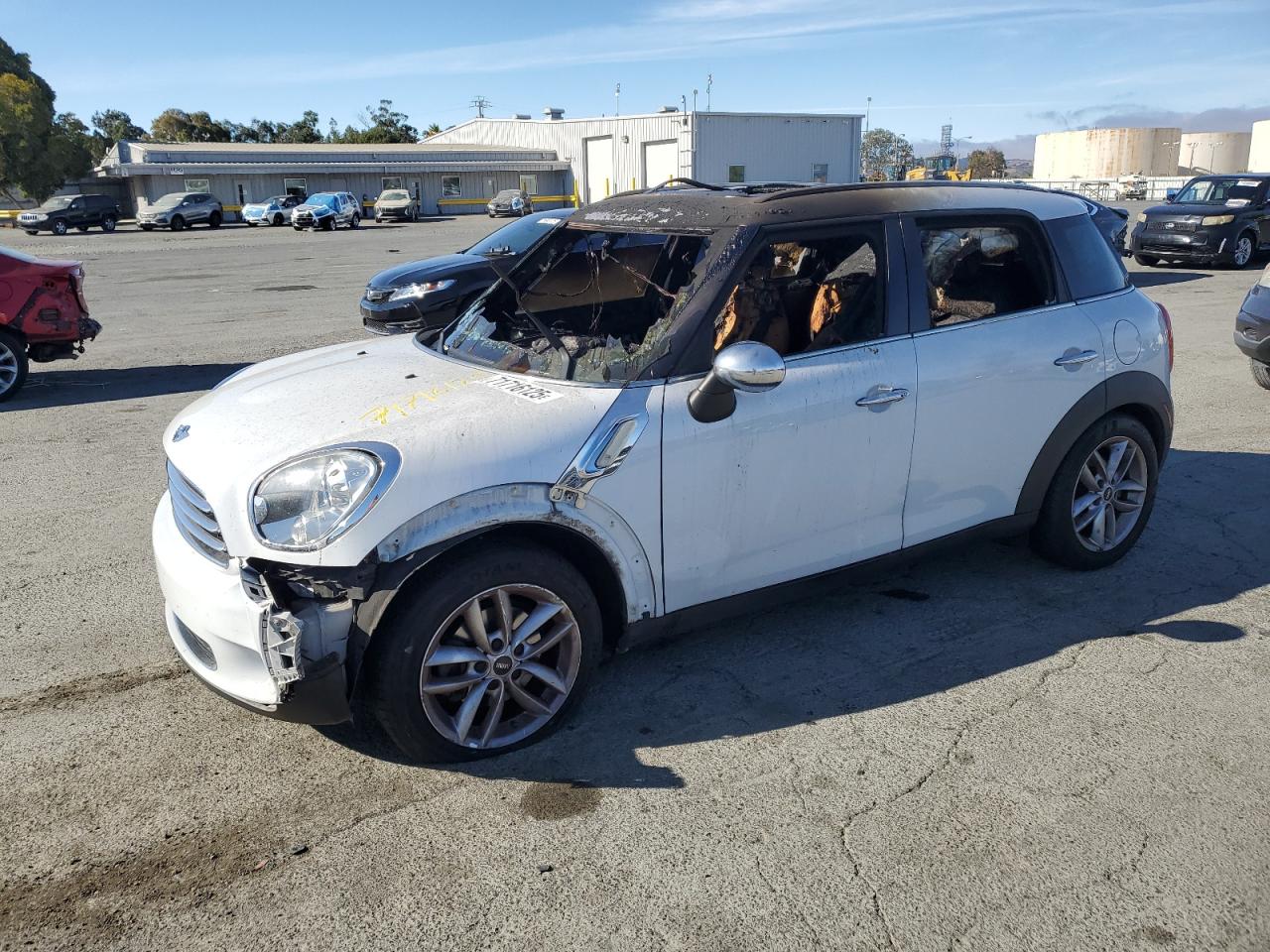 2012 MINI Countryman, VIN WMWZB3C53CWM01678 — Пожар в салоне