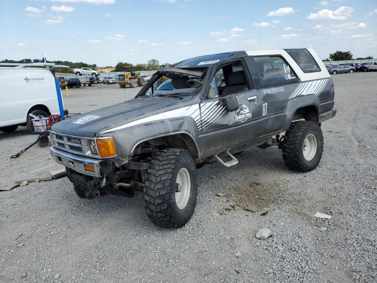 1987 Toyota 4Runner Deluxe, VIN JT4RN62S6H0155884 — Roof
