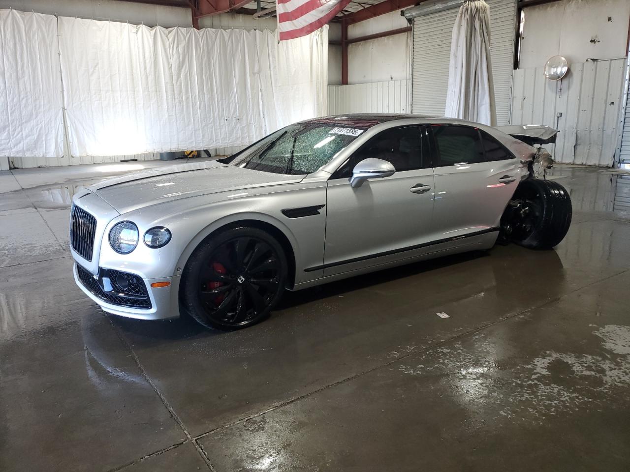 2022 Bentley Flying Spur V8, VIN SCBBG6ZG9NC091981 — Rear end