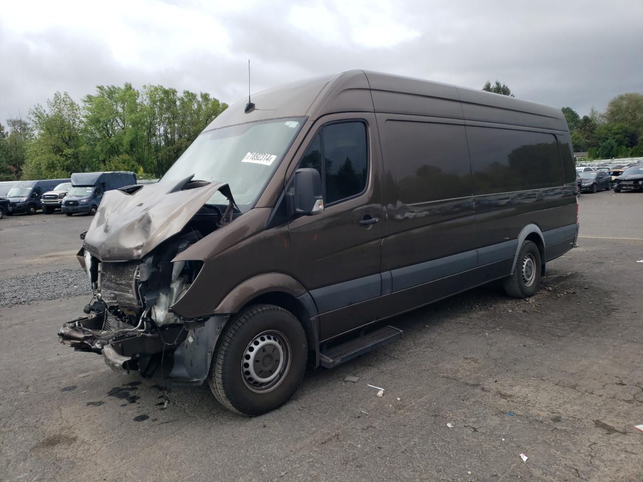 2015 Freightliner Sprinter, VIN WDYPE8CC6FP165009 — Front end