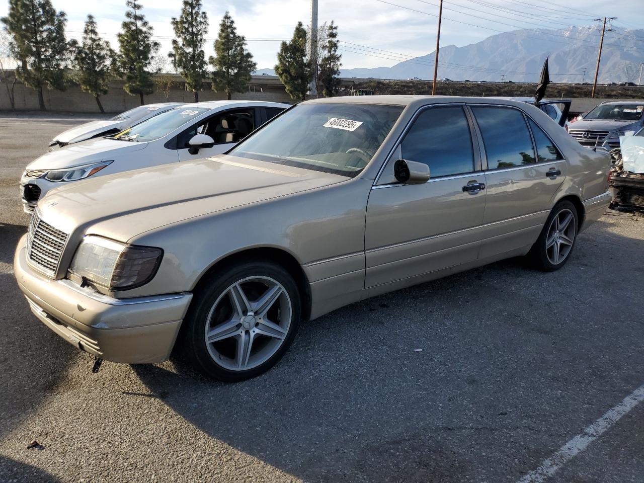 1997 Mercedes-Benz S 320/430/500, VIN WDBGA33G1VA347276 — Minor dents and scratches