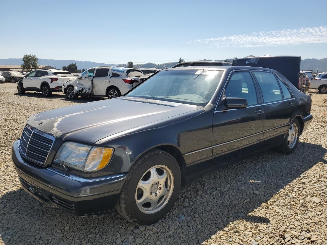 1997 Mercedes-Benz S 320/430/500, VIN WDBGA33G2VA354172 — Rear end