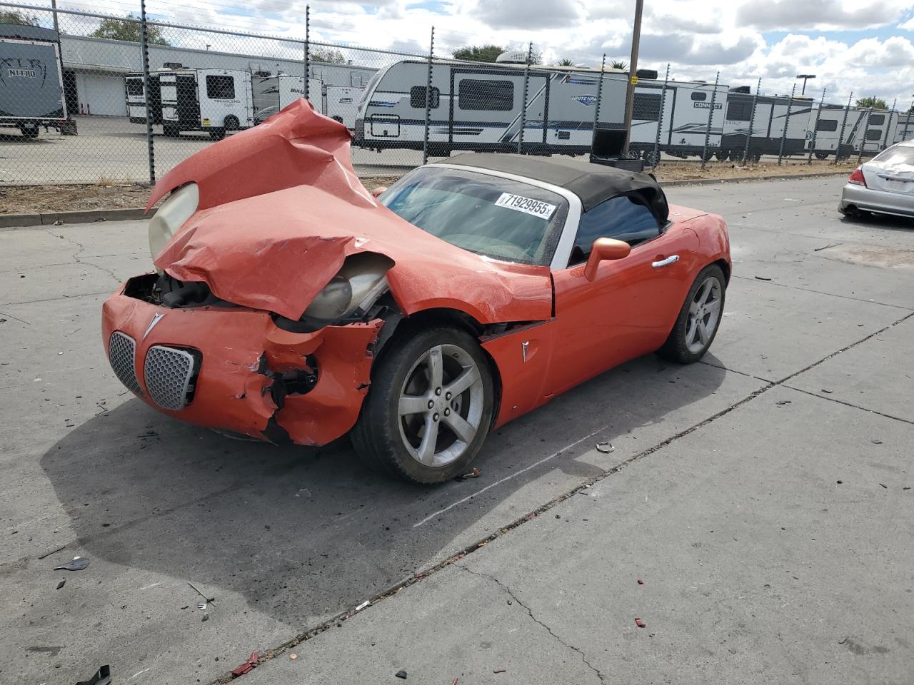 2008 Pontiac Solstice, VIN 1G2MC35B68Y120911 — Front end