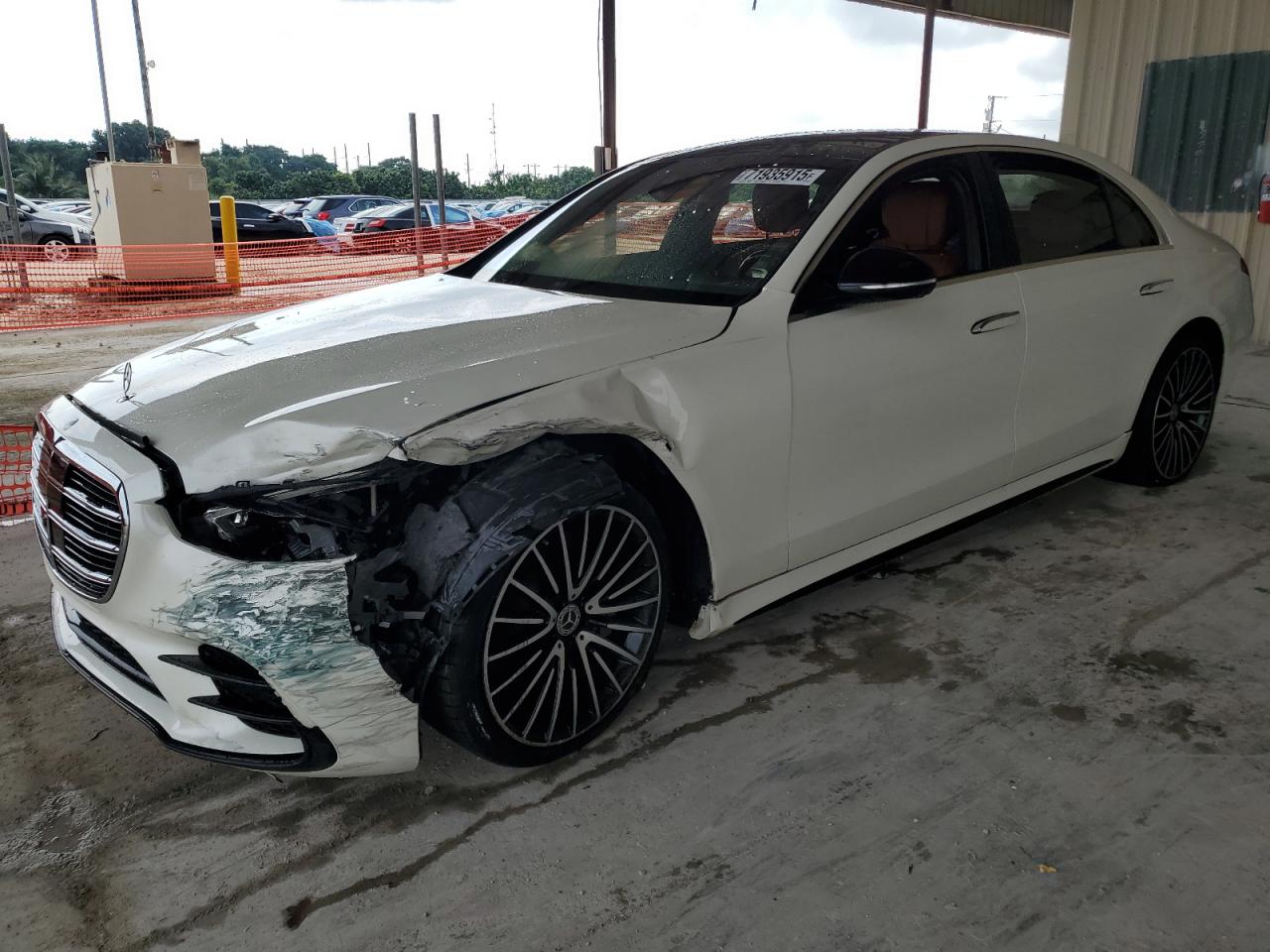 2021 Mercedes-Benz S 580, VIN W1K6G7GB0MA039053 — Front end