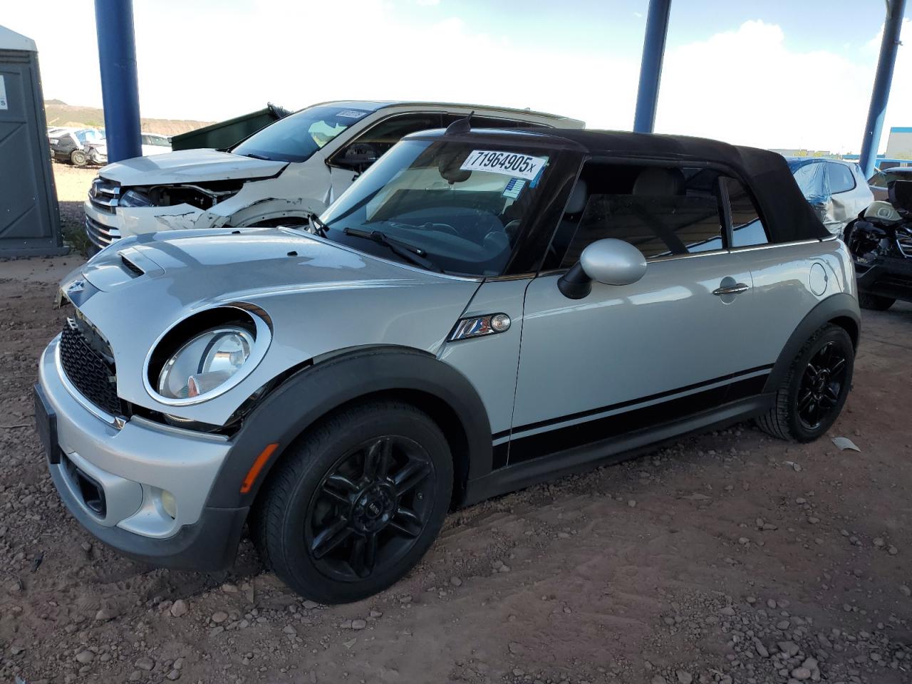 2012 MINI Convertible S, VIN WMWZP3C59CT550325 — Механическое