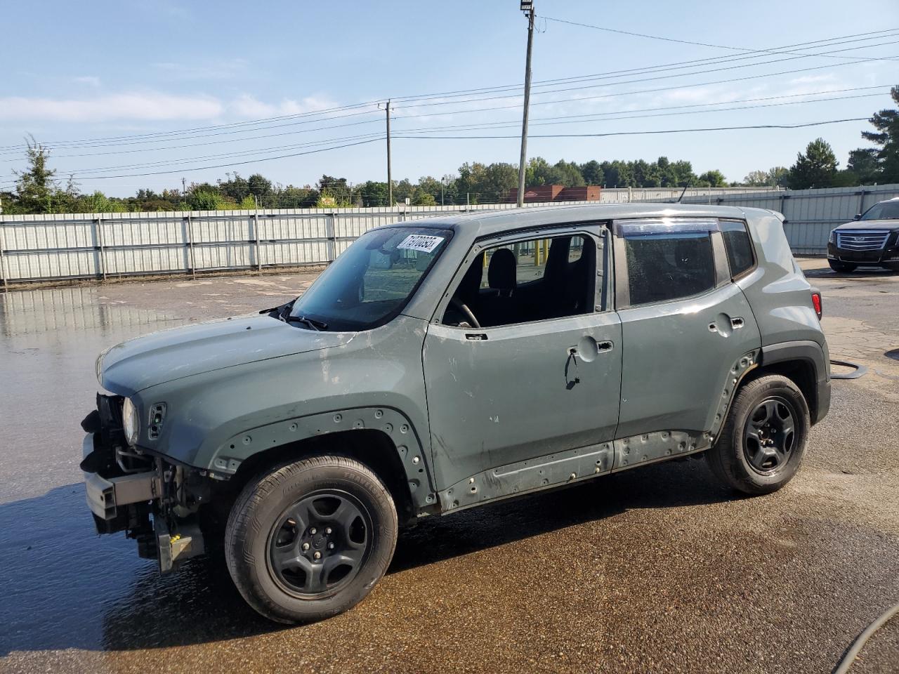 2017 Jeep Renegade Sport, VIN ZACCJAAB4HPE69579 — Front end