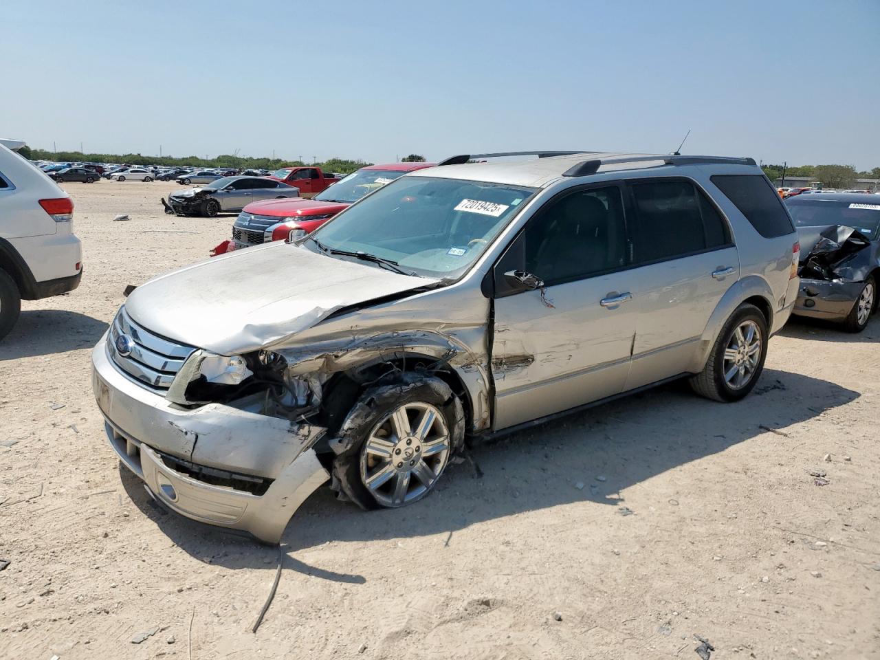 2008 Ford Taurus X Limited, VIN 1FMDK03W08GA38225 — Front end