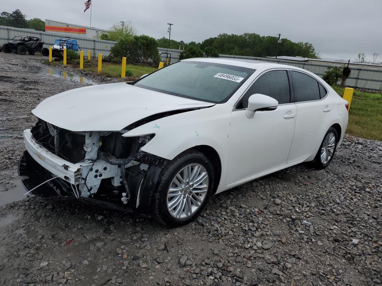 2015 Lexus ES 330, VIN JTHBK1GG3F2151471 — Перед