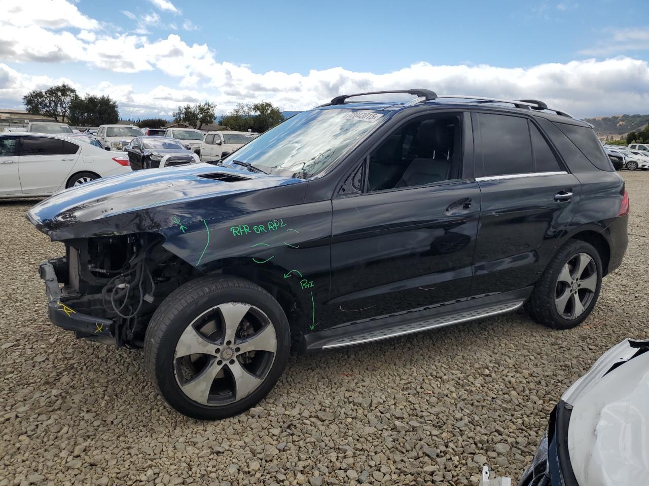2016 Mercedes-Benz GLE 350, VIN 4JGDA5HB1GA813204 — Front end