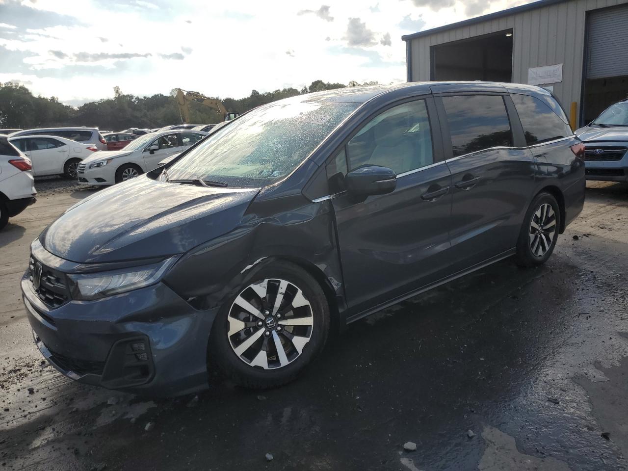 2025 Honda Odyssey EX-L, VIN 5FNRL6H60SB010526 — Undercarriage