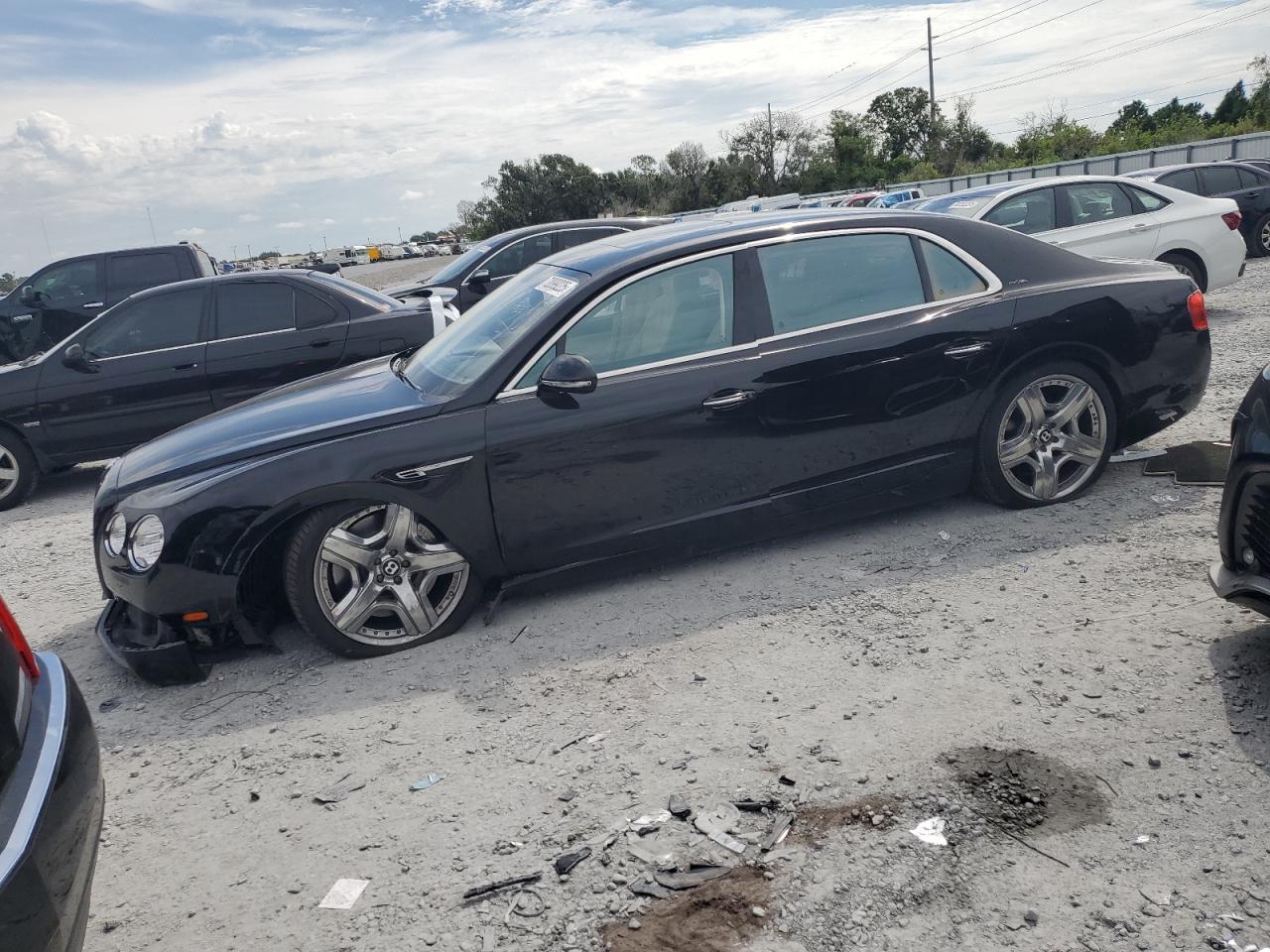 2015 Bentley Flying Spur, VIN SCBEC9ZA5FC047564 — Side