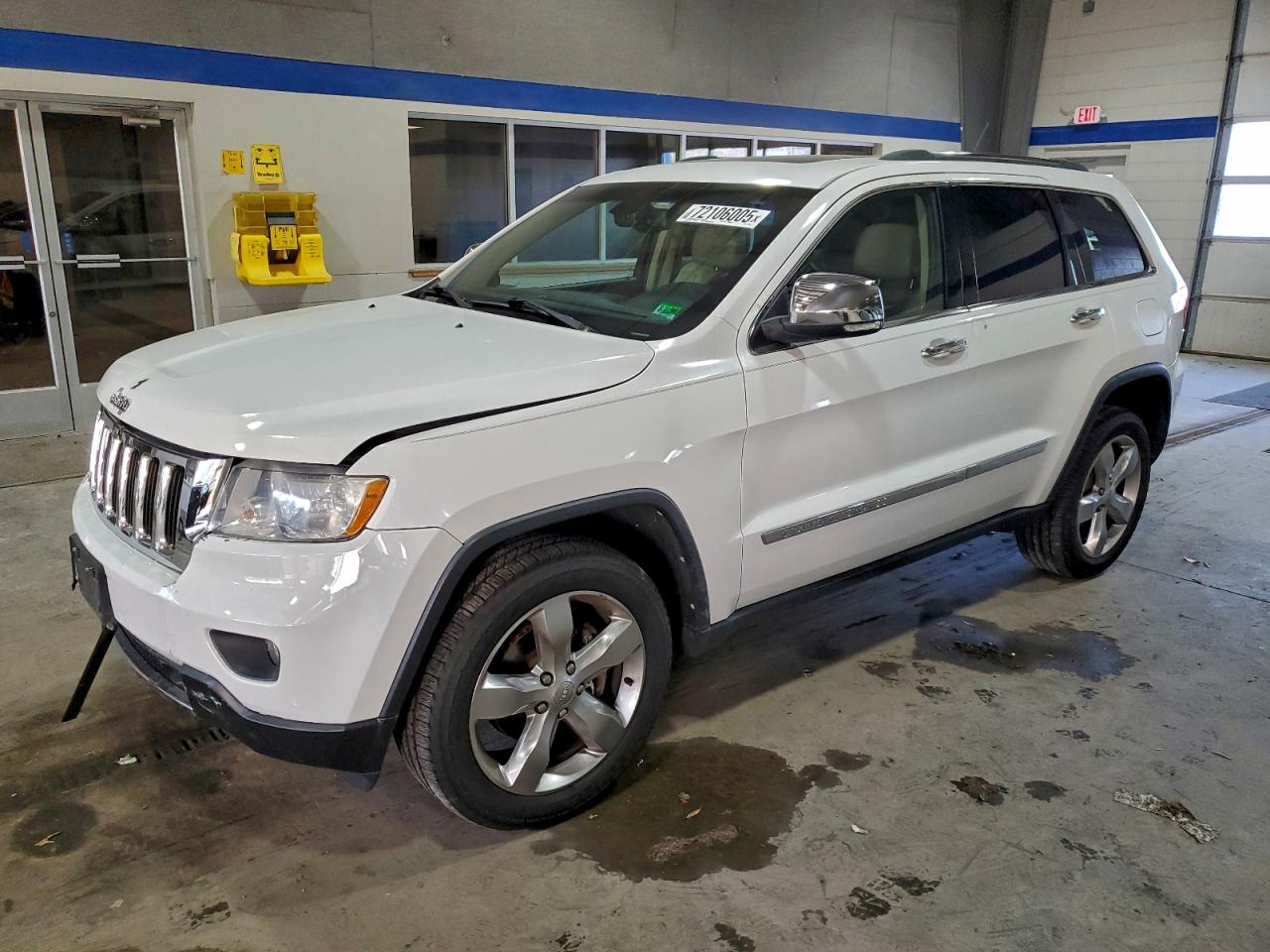 2013 Jeep Grand Cherokee Limited, VIN 1C4RJFBG1DC511139 — Front end