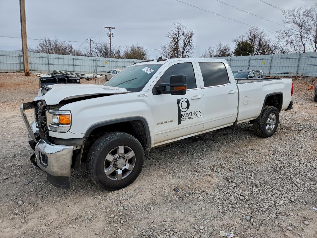 2017 GMC Sierra 3500, VIN 1GT42WCY1HF193395 — Front end