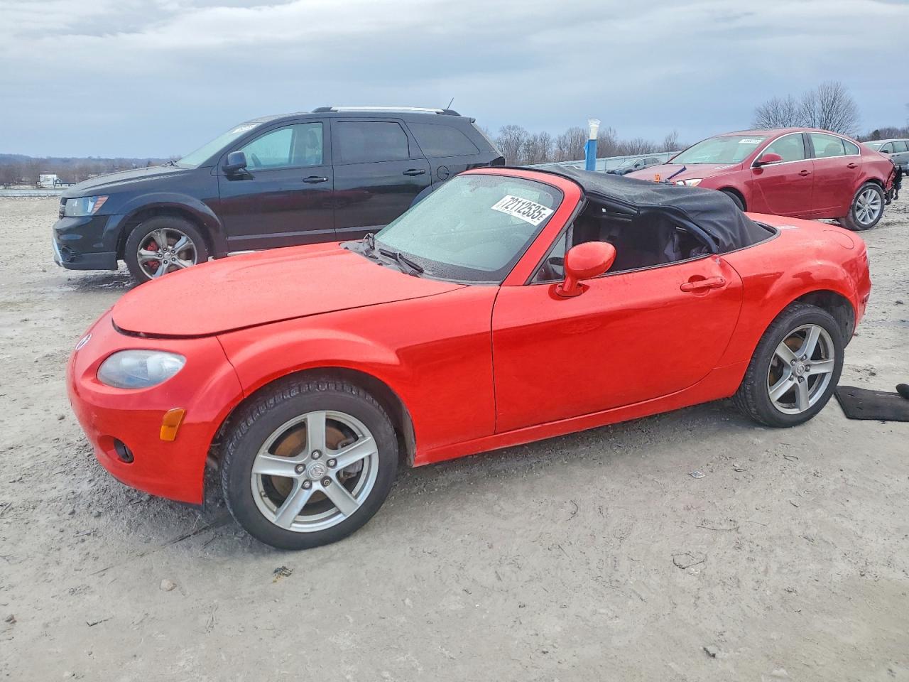 2008 Mazda MX-5 Miata Touring, VIN JM1NC25FX80149842 — Roof