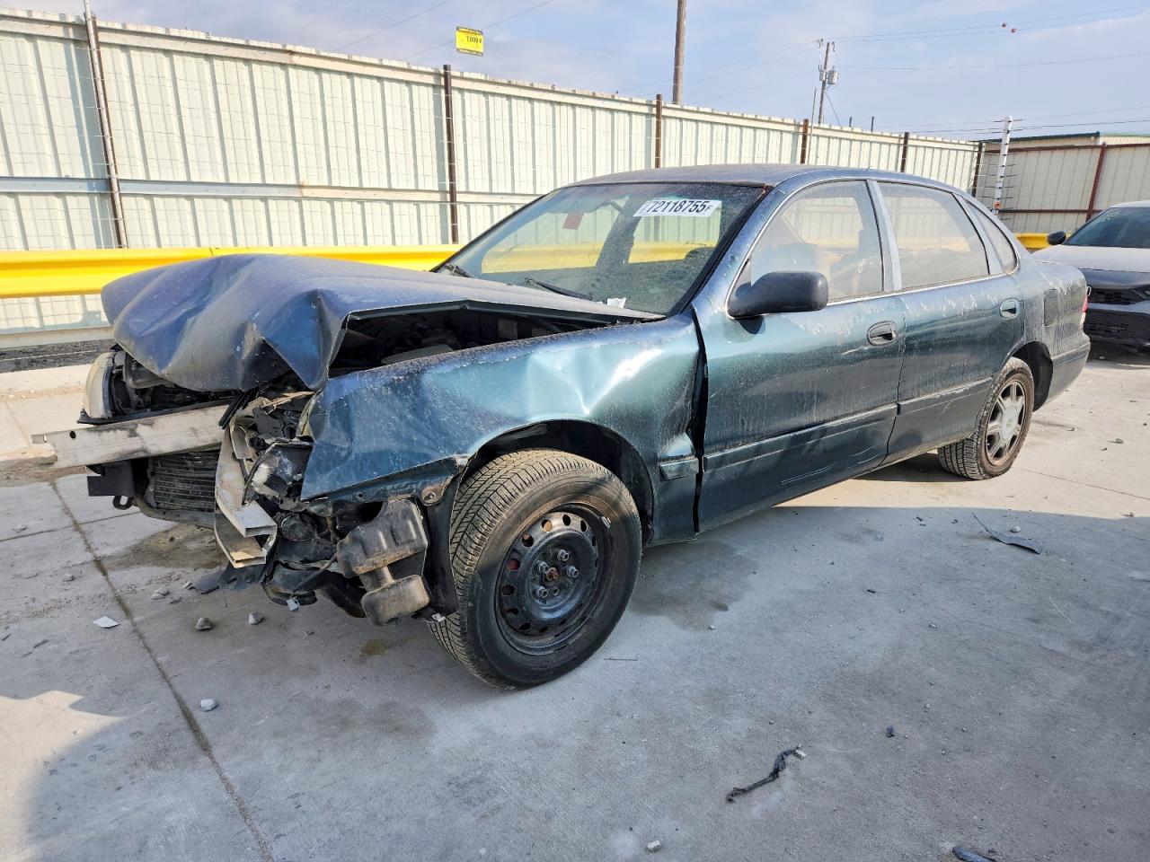 1995 Toyota Avalon XL, VIN 4T1GB10E3SU021099 — Front end