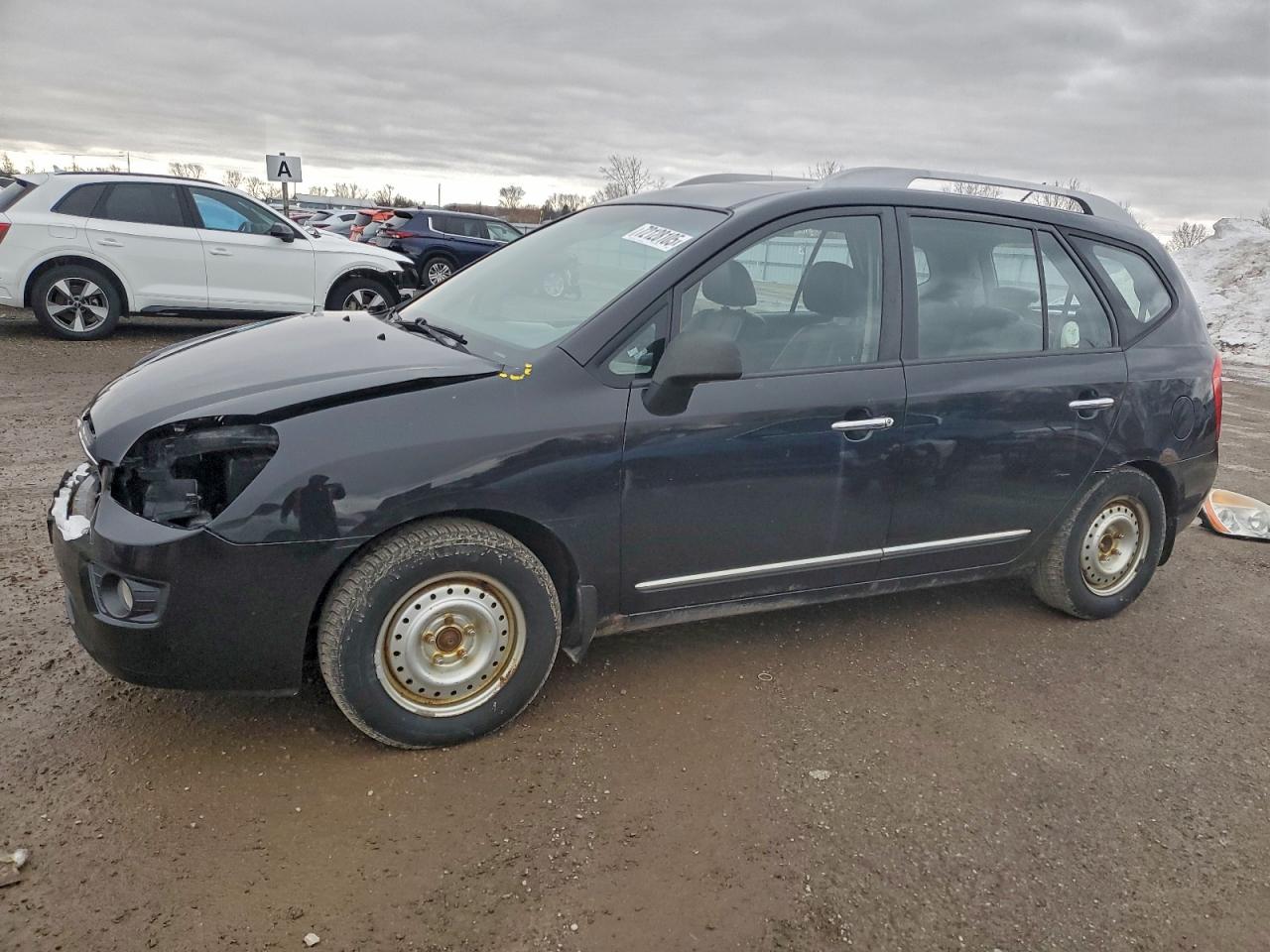 2012 Kia Rondo, VIN KNAHH8C89C7398605 — Front end