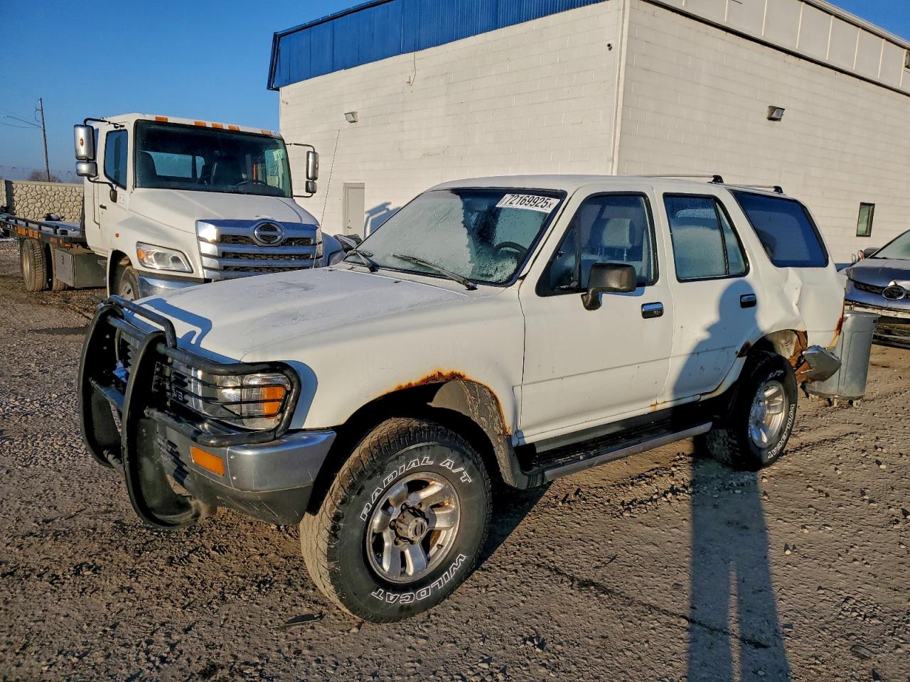 1991 Toyota 4Runner, VIN JT3VN39W6M8013038 — Rear end