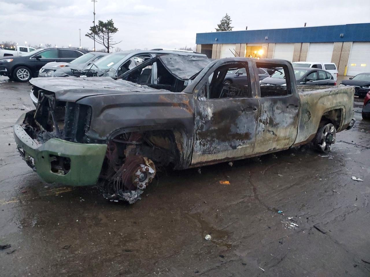 2019 GMC Sierra 2500HD SLT, VIN 1GT12REG1KF267897 — Burn