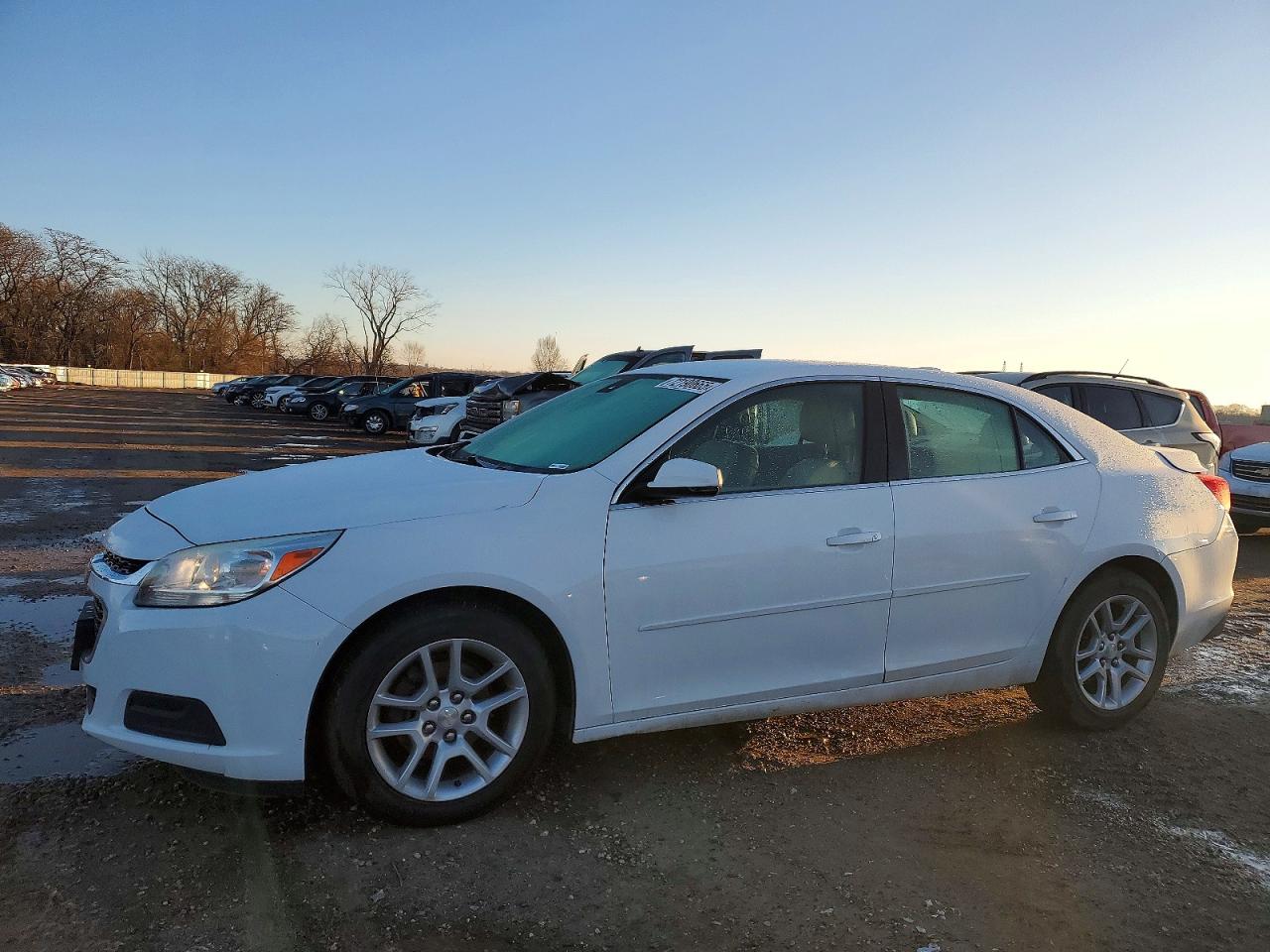 2015 Chevrolet Malibu LT, VIN 1G11C5SL4FU125240 — Rear end