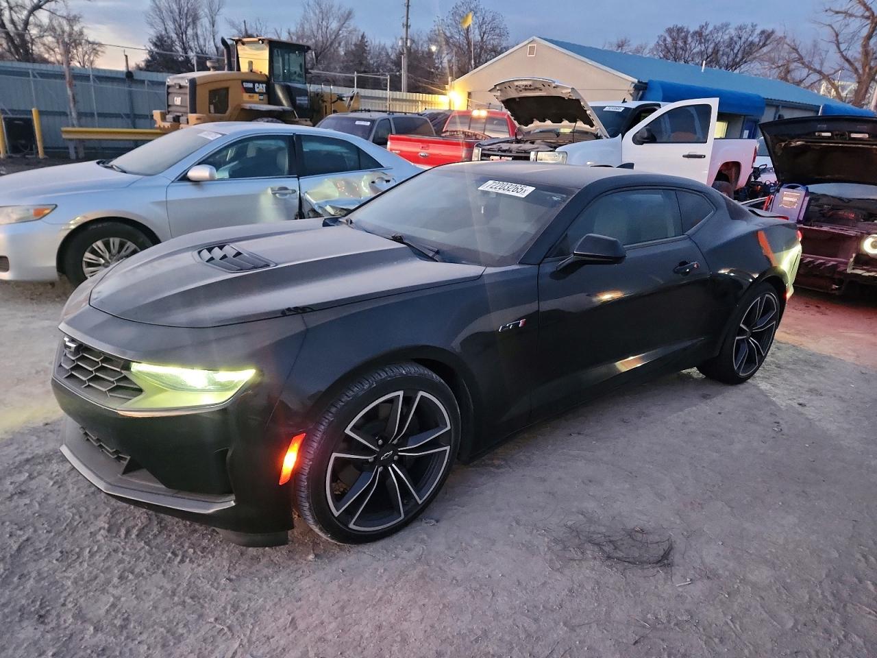 2021 Chevrolet Camaro LT1, VIN 1G1FF1R75M0112760 — Rear end