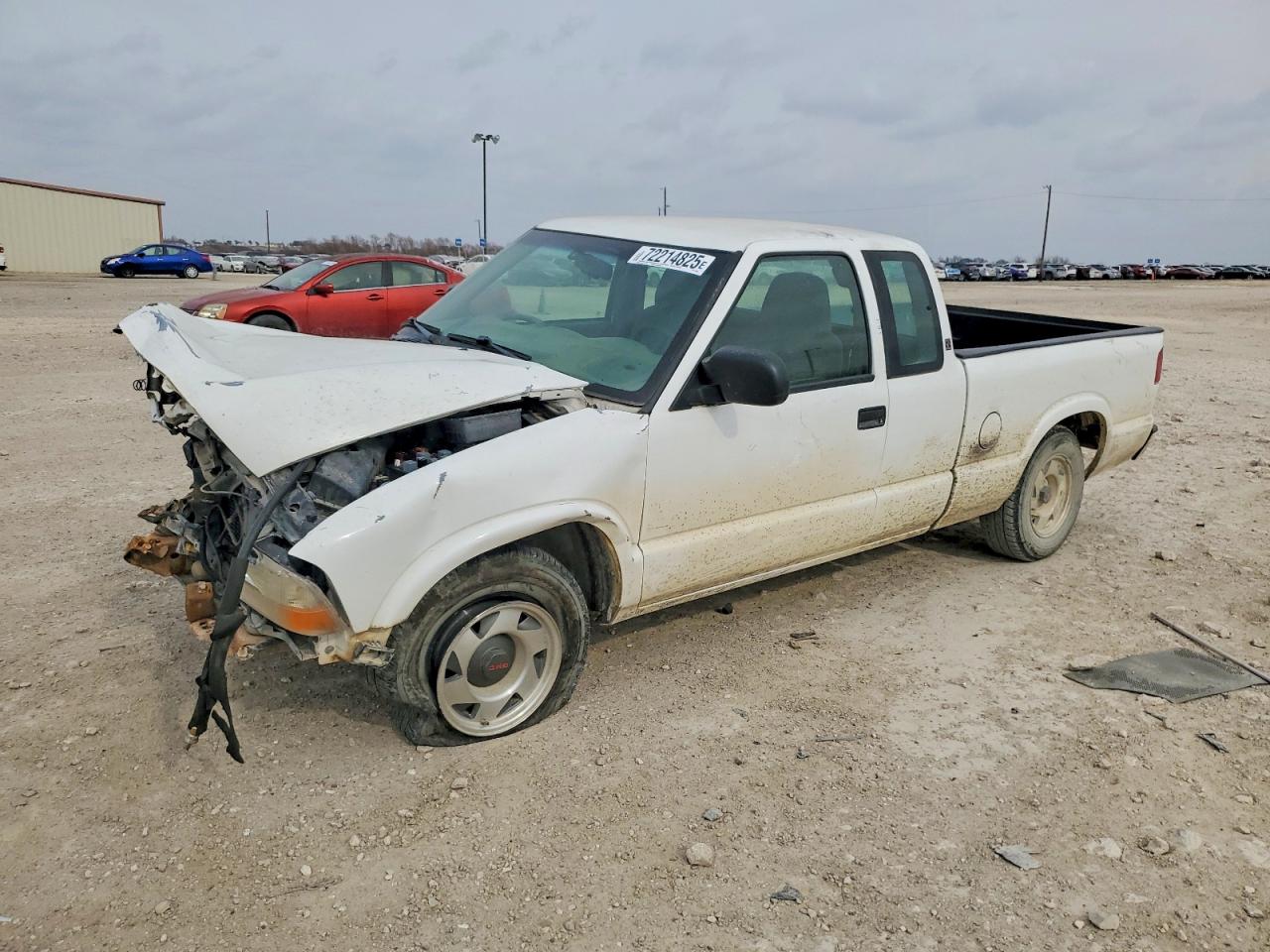 2000 GMC Sonoma SLS 1SF, VIN 1GTCS1951Y8224225 — Front end