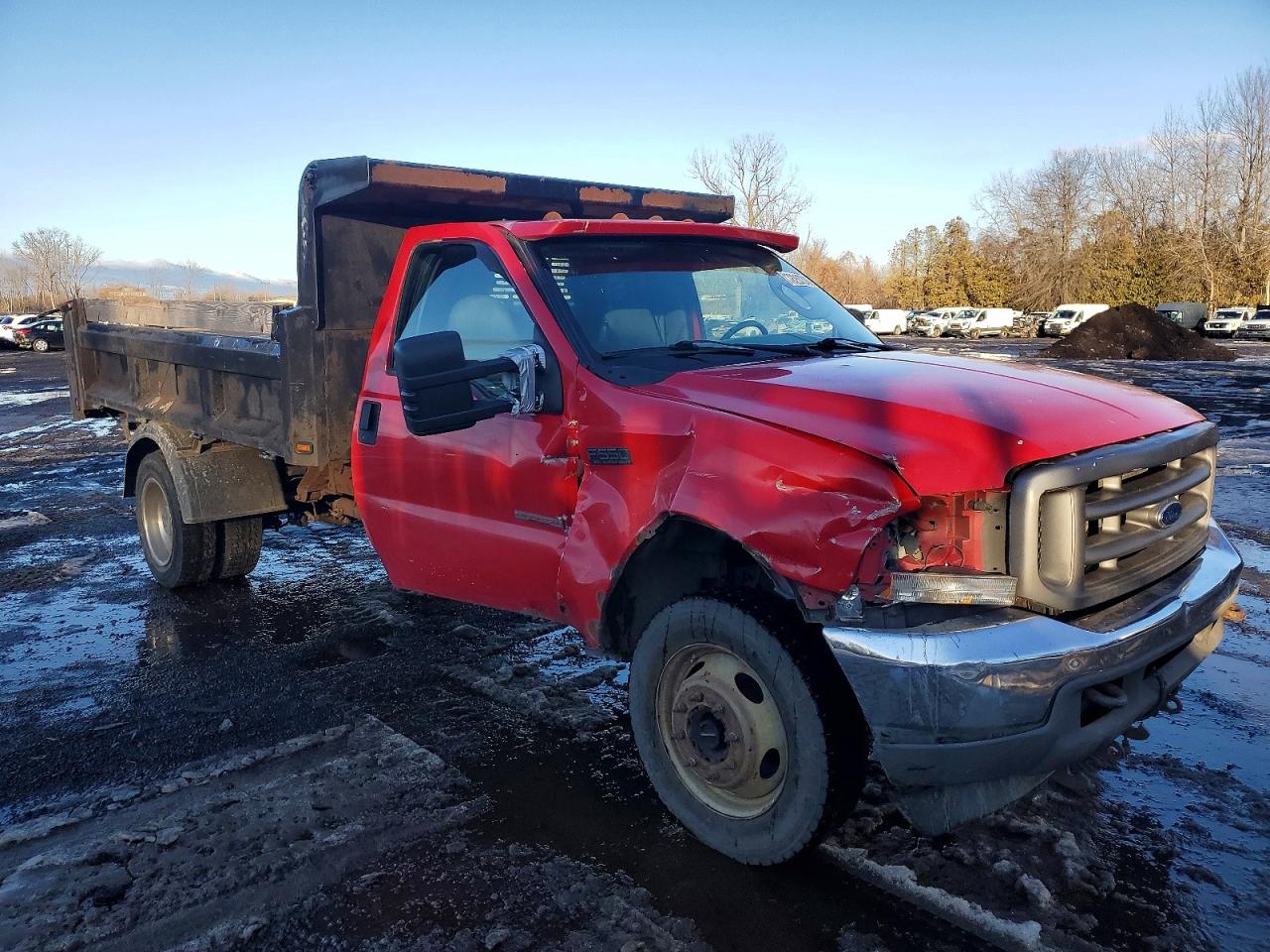 2004 Ford F-550, VIN 1FDAF57P64ED38798 — Side