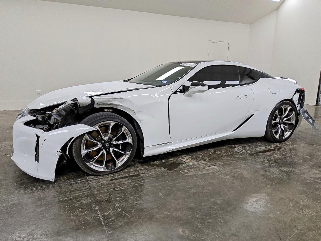 2022 Lexus LC 500h, VIN JTHAP5AY3NA105889 — Front end