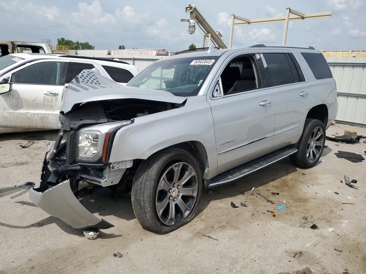 2017 GMC Yukon Denali, VIN 1GKS2CKJ9HR279731 — Front end
