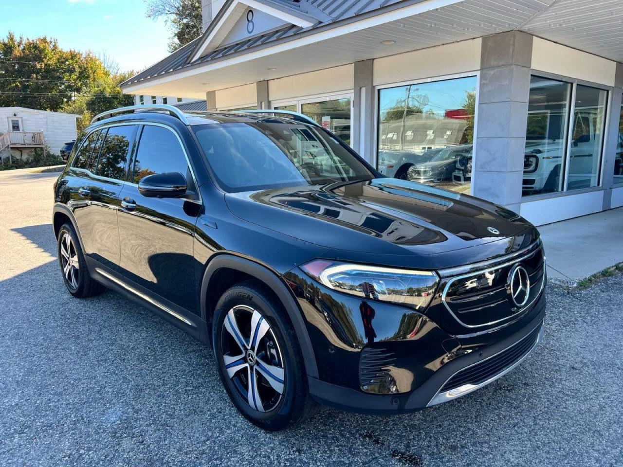2022 Mercedes-Benz EQB 300, VIN W1N9M0KB8NN007761 — Minor dents and scratches
