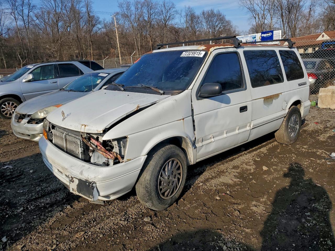 1995 Dodge Caravan, VIN 2B4GH4536SR238281 — Front end