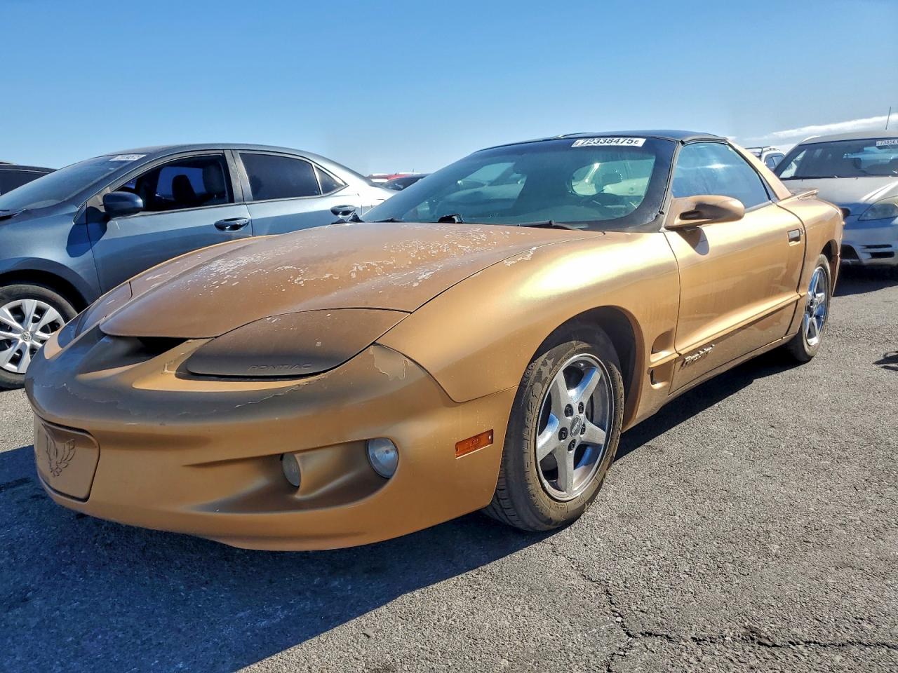 1998 Pontiac Firebird Firebird, VIN 2G2FS22K8W2206984 — Minor dents and scratches