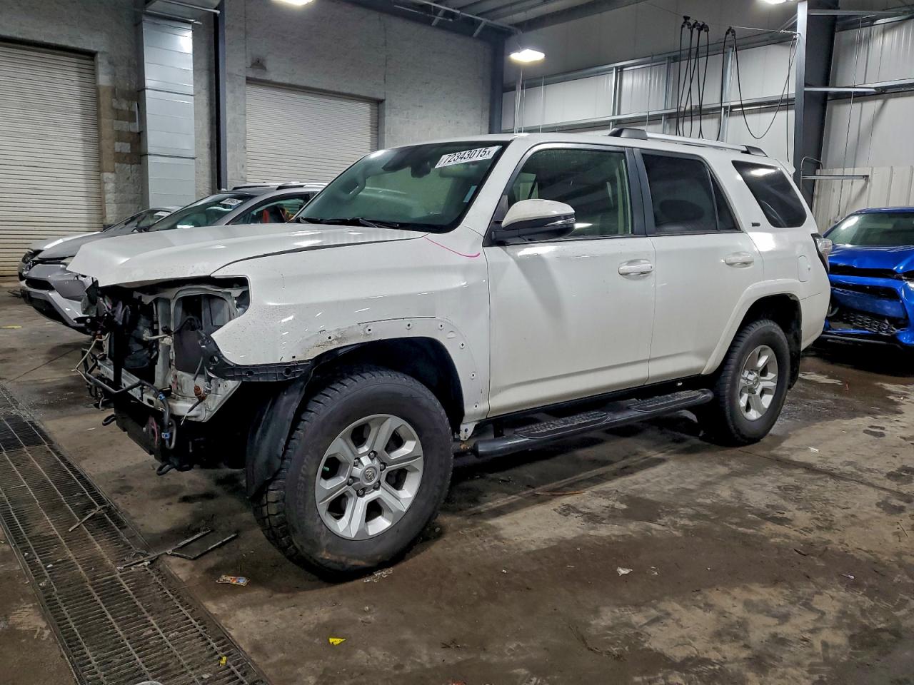 2021 Toyota 4Runner SR5 Premium, VIN JTENU5JRXM5907525 — Front end