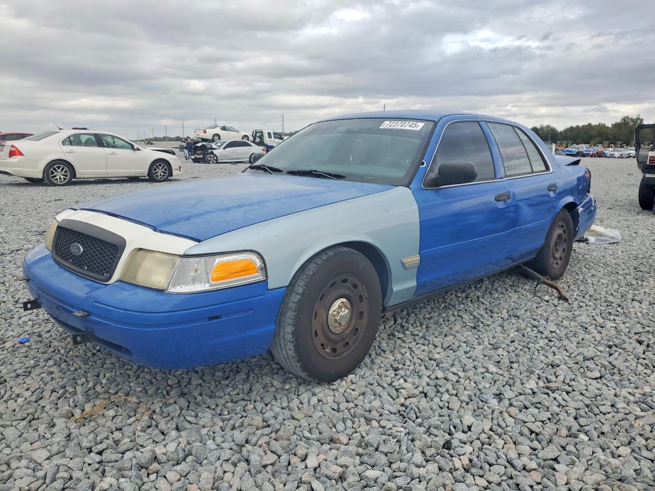 2004 Ford Police Interceptor Base w/3.27 Axle, VIN 2FAFP71W24X127167 — Rear end