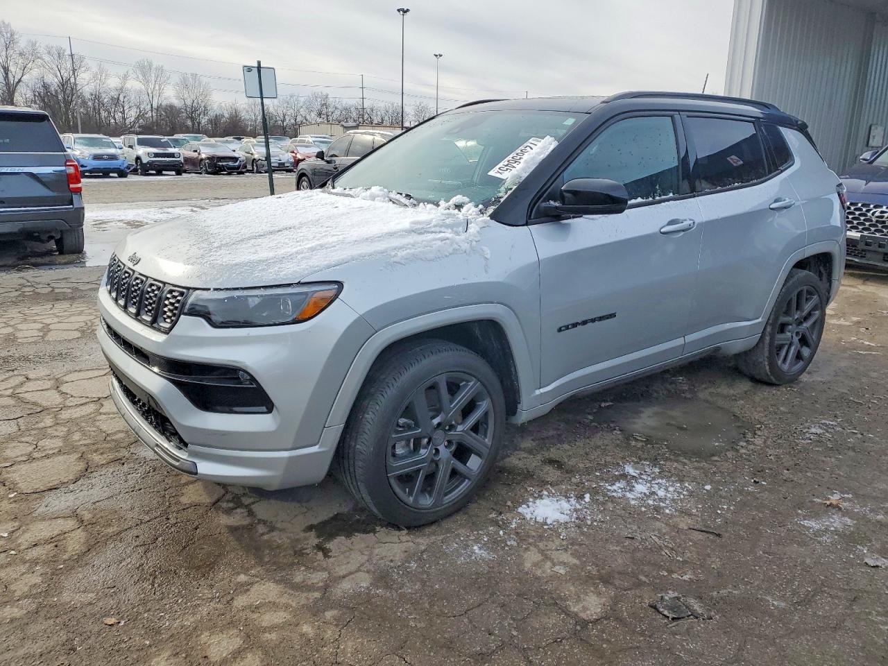 2024 Jeep Compass Limited, VIN 3C4NJDCN9RT109106 — Front end