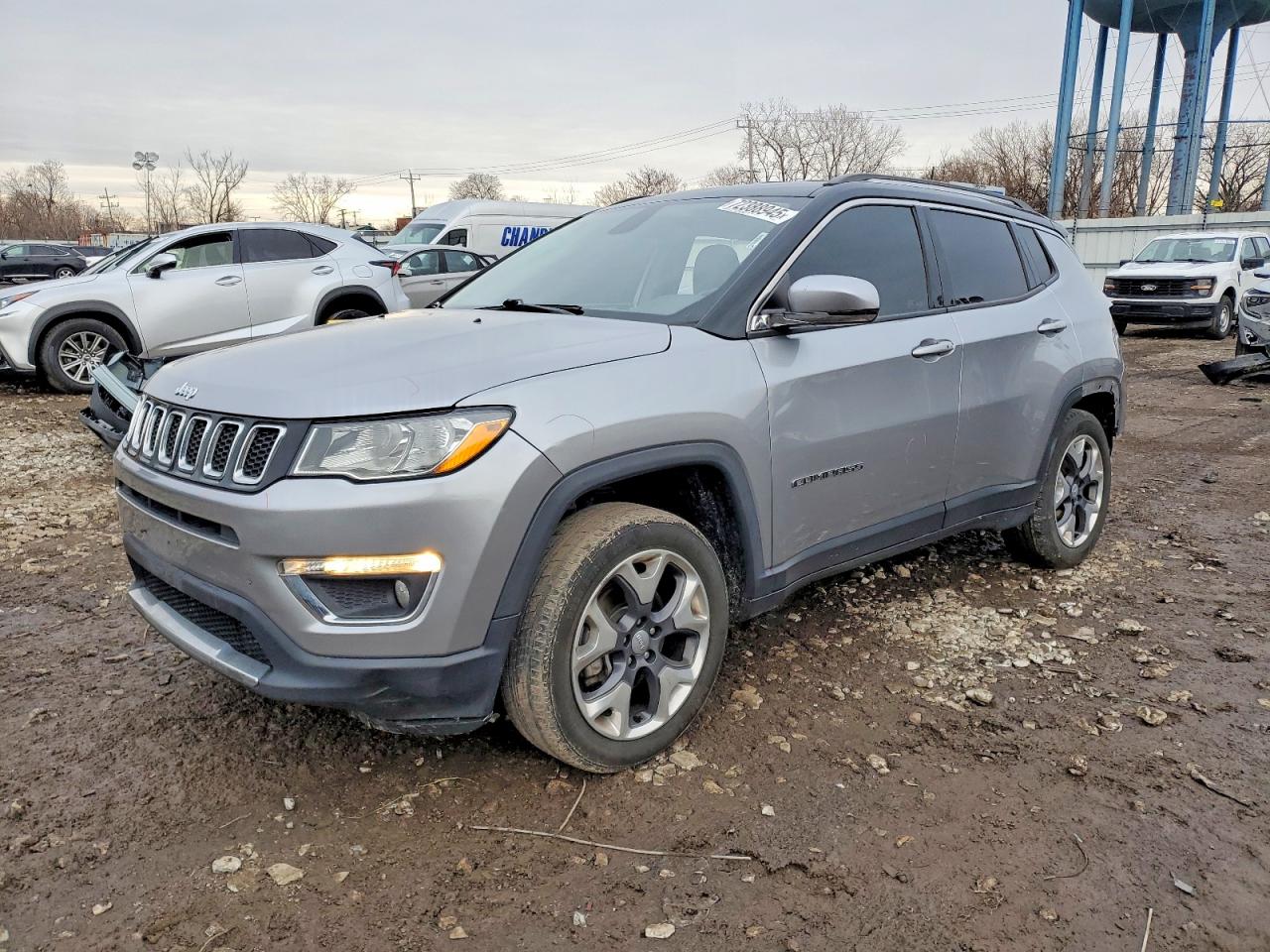 2019 Jeep Compass Limited, VIN 3C4NJDCBXKT673312 — Бок