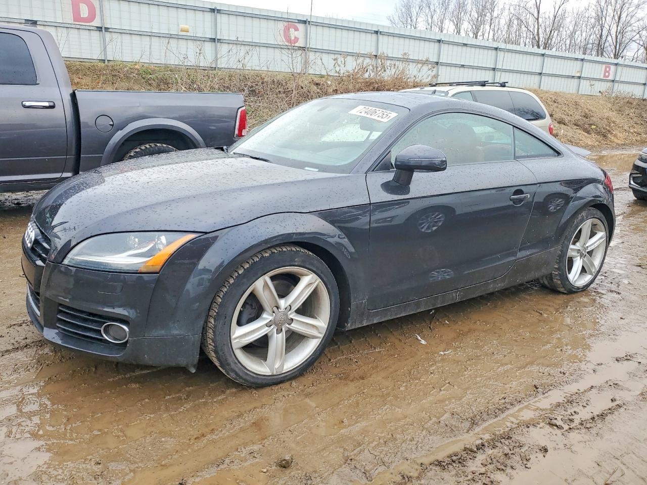 2012 Audi TT Premium Plus, VIN TRUBFAFK7C1006842 — Крыша