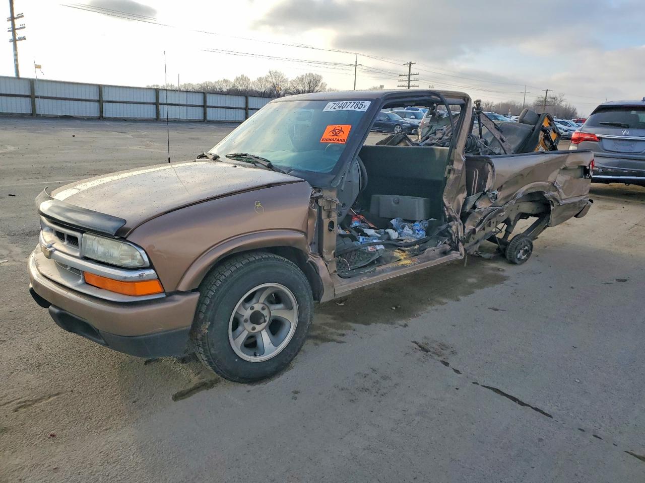 2002 Chevrolet S-10 LS, VIN 1GCCS195928217952 — Side