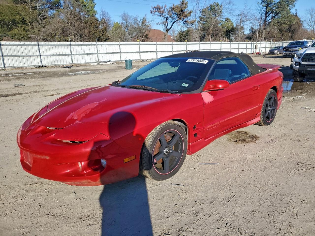 2001 Pontiac Firebird Firebird, VIN 2G2FS32K812139446 — Rear end