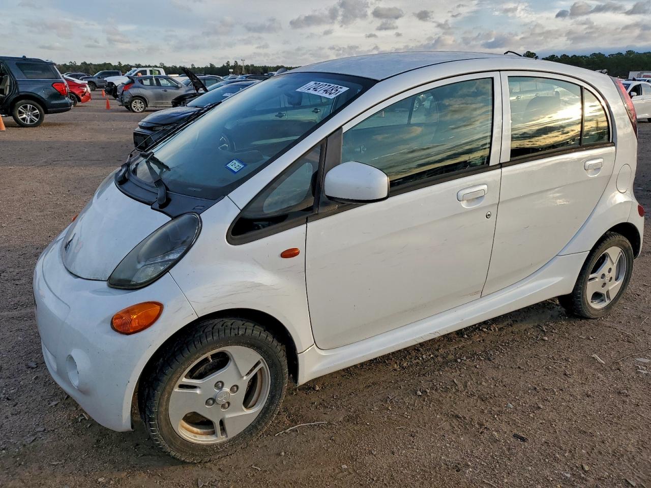 2012 Mitsubishi i-MiEV ES, VIN JA3215H11CU019748 — Normal wear