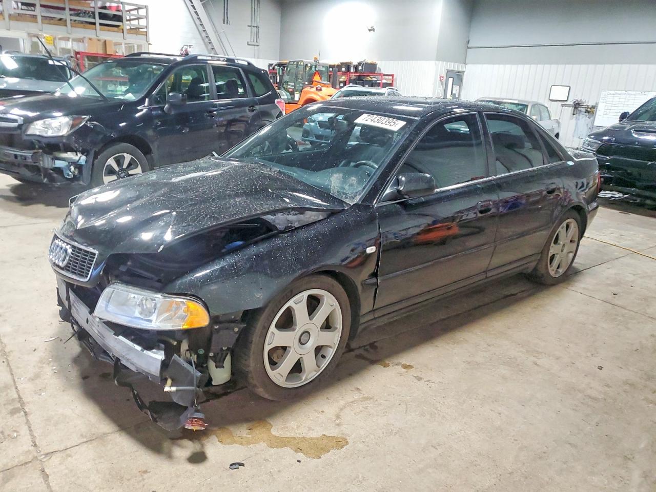 2001 Audi S4, VIN WAURD68D11A130030 — Перед