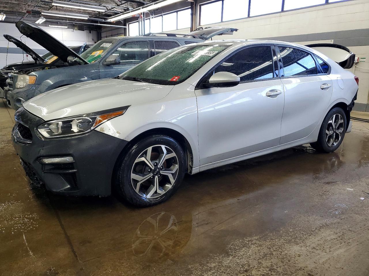2021 Kia Forte LXS, VIN 3KPF24AD1ME371646 — Frame damage