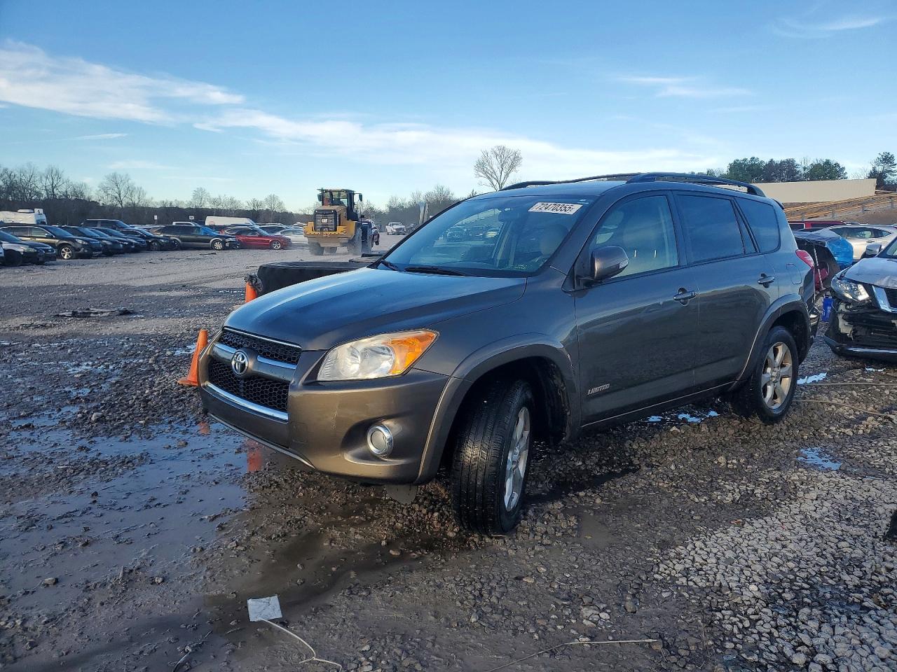 2009 Toyota RAV4 Limited, VIN JTMZF31VX95003005 — Зад
