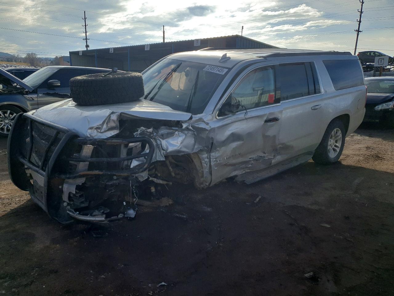 2015 Chevrolet Suburban LT, VIN 1GNSKJKC2FR697747 — Front end