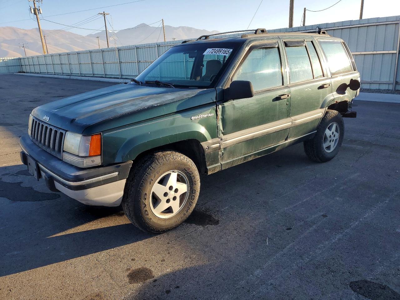 1993 Jeep Grand Cherokee, VIN 1J4GZ68SXPC582043 — Rear end