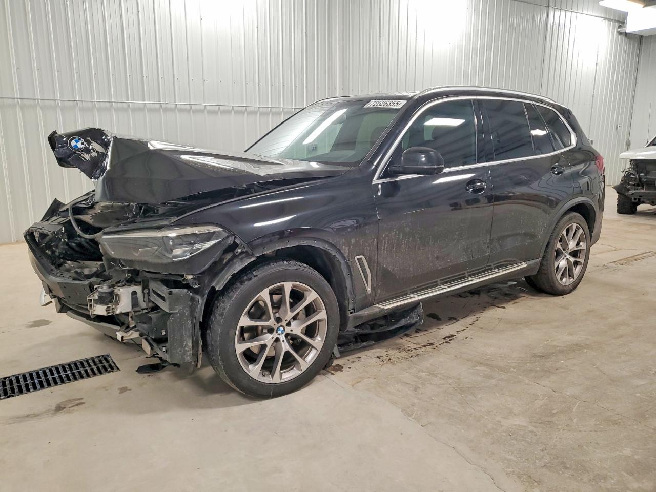 2023 BMW X5 xDrive40i, VIN 5UXCR6C01P9N98699 — Перед