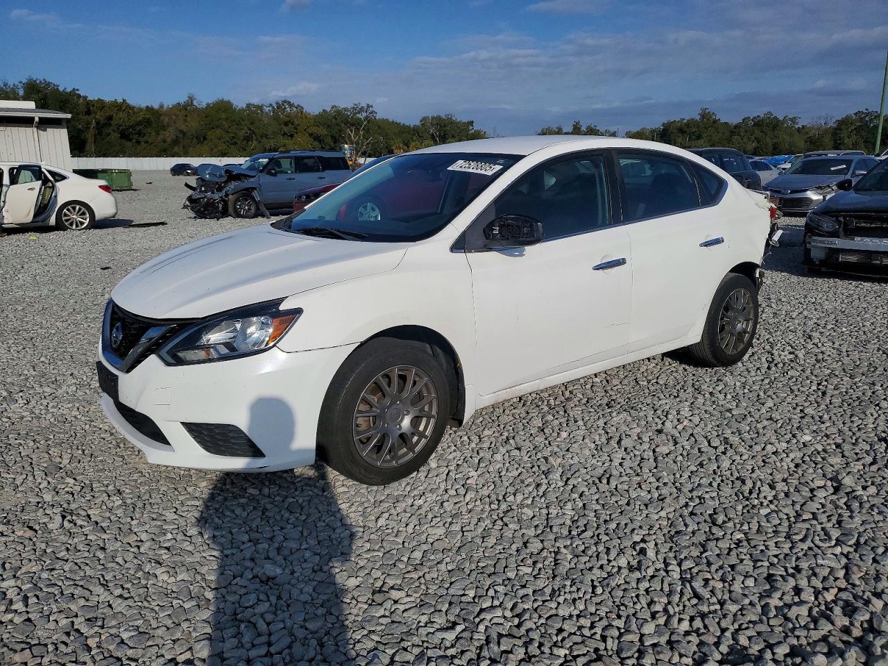 2018 Nissan Sentra S, VIN 3N1AB7AP7JY217140 — Зад