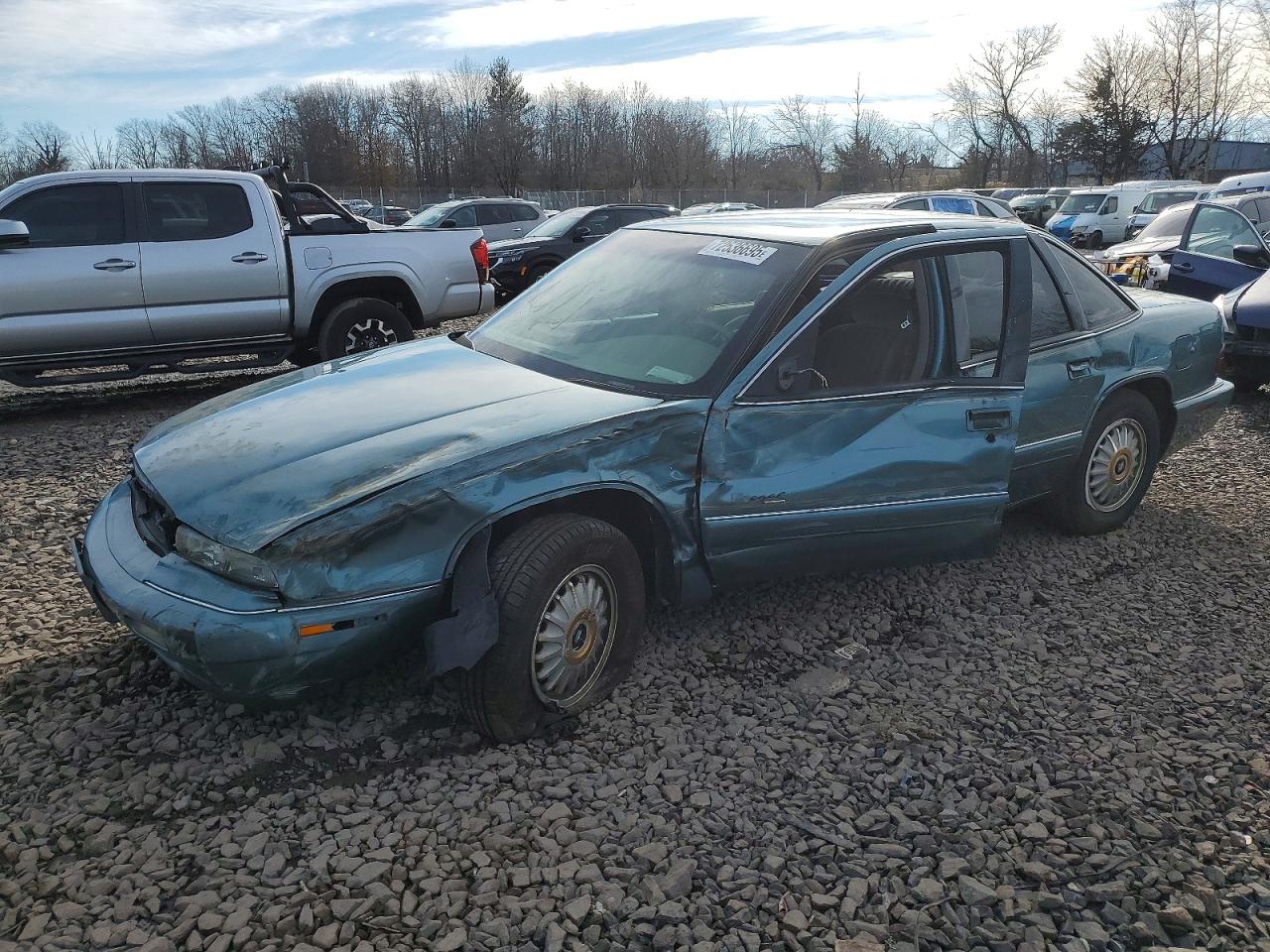 1996 Buick Regal Custom, VIN 2G4WB52K0T1509025 — Front end