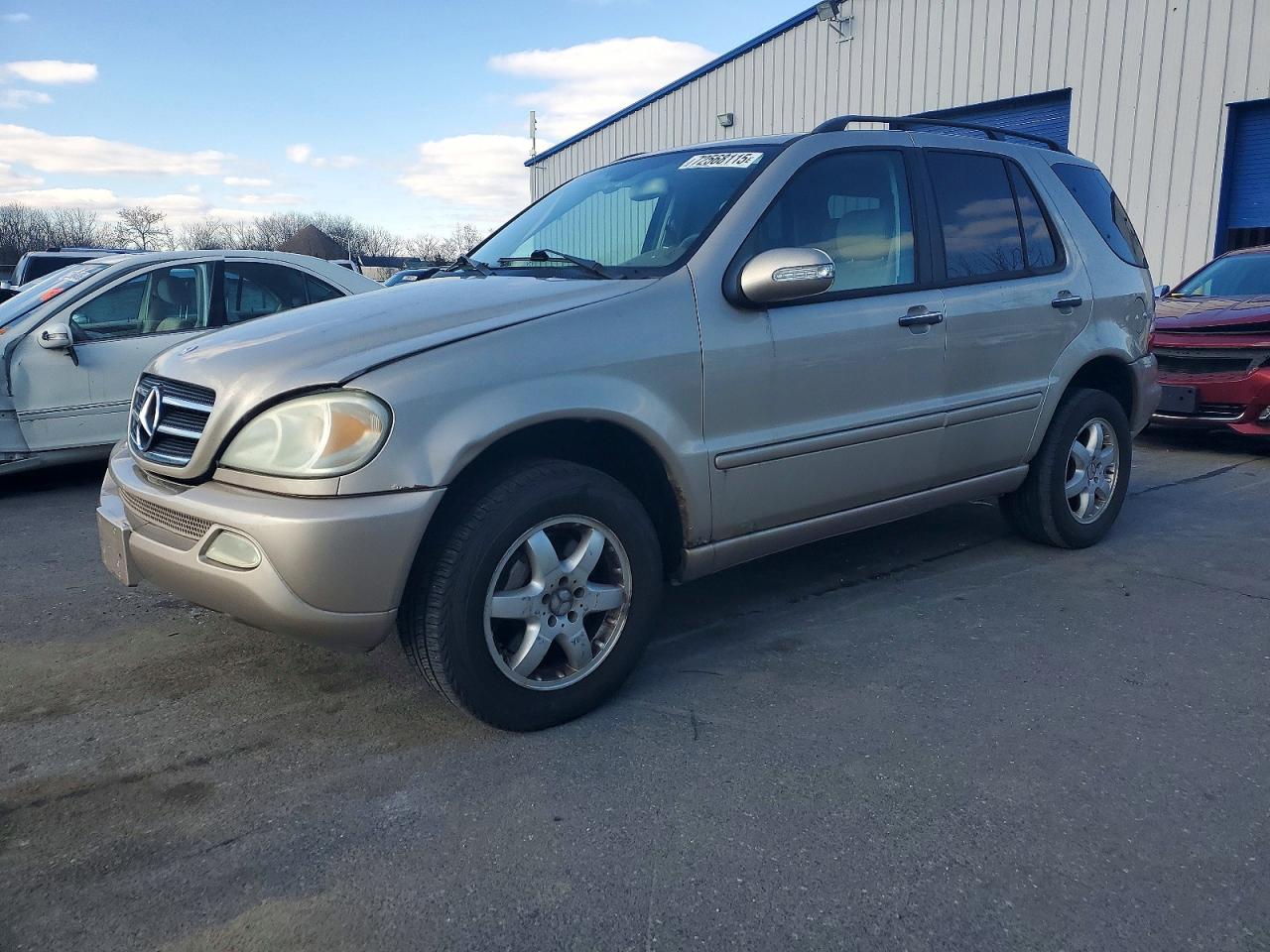 2005 Mercedes-Benz M 500, VIN 4JGAB75E65A559402 — Rear end
