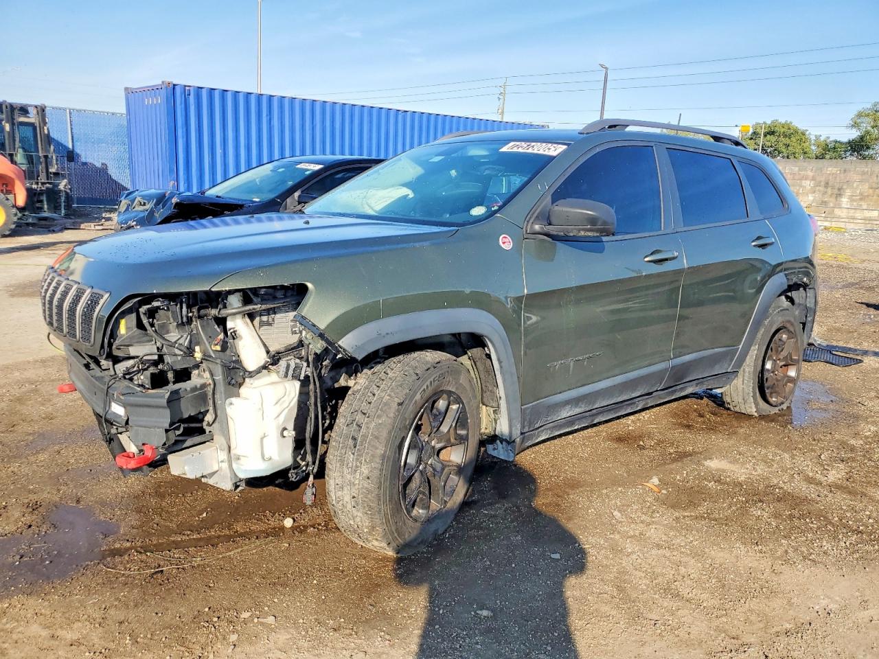 2019 Jeep Cherokee Trailhawk Elite, VIN 1C4PJMBX5KD169410 — Front end